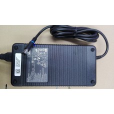 Dell XM3C3 Laptop AC Adapter